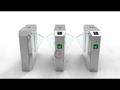 Sistema di accesso automatico alla barriera d'ingresso pedonale
